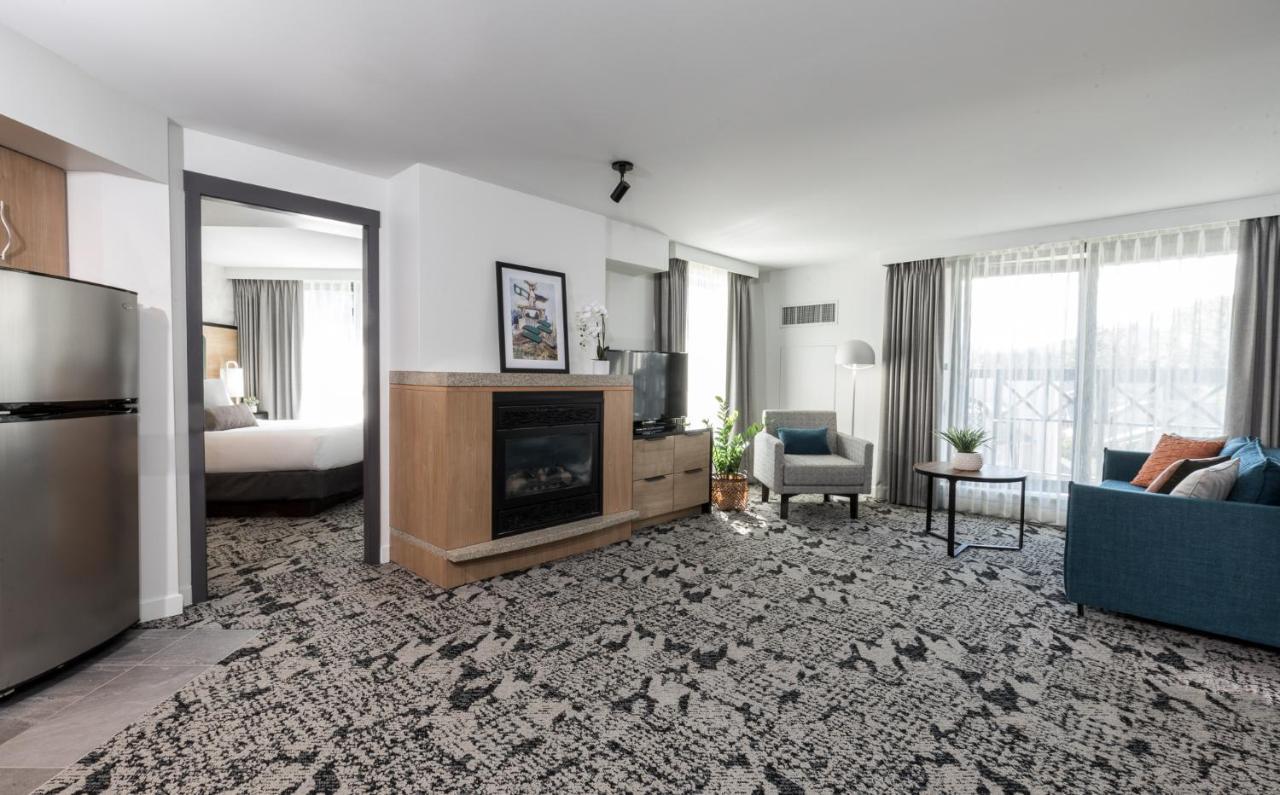 Deluxe Suite mit 1 Schlafzimmer, Queensize-Bett und Küche